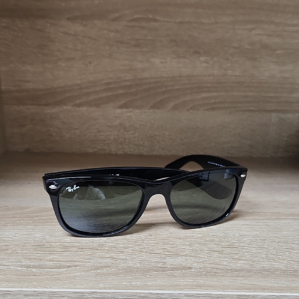Ray-Ban Black Sunglasses